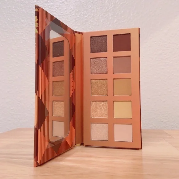 Violet Voss Golden Sunflower eye shadow - Picture 10 of 15